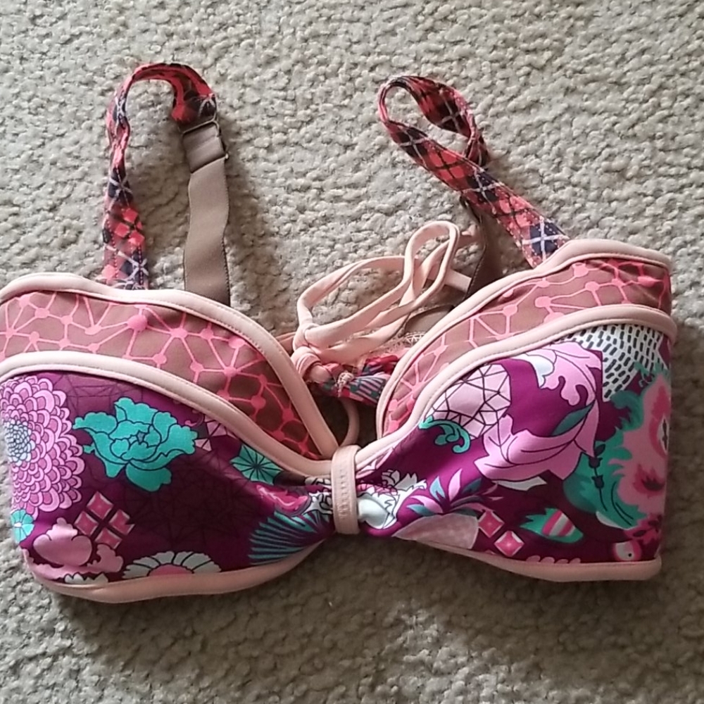 Bikini top
